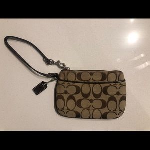 Coach Wristlet. Good condition.